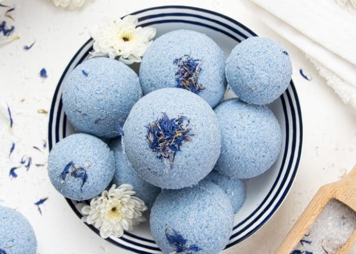 Homemade Bath Bombs or Salts