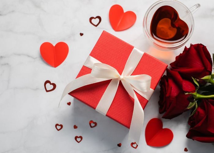 40+ Best Valentine’s Gifts For Her To Ignite Love