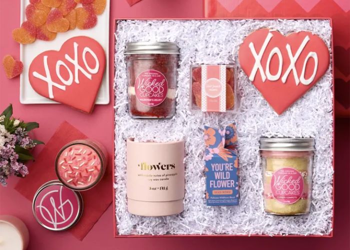 30+ Unique Valentine Day Gifts Ideas For Him and Her