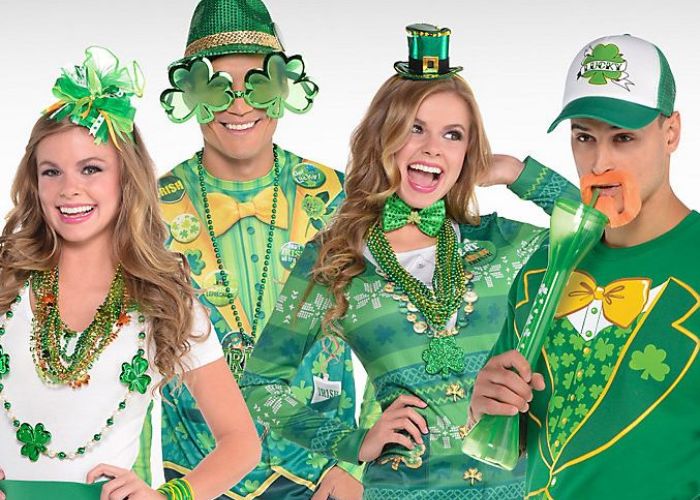 30+ Stunning St Patricks Day Outfits To Make Impression