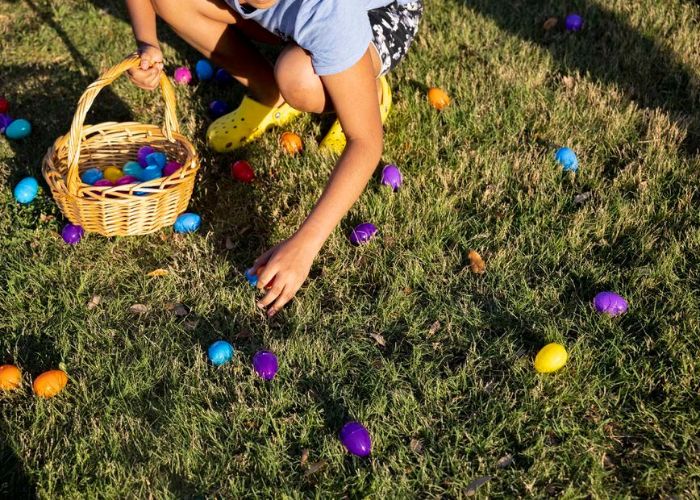 How Does An Easter Hunting Egg Work?