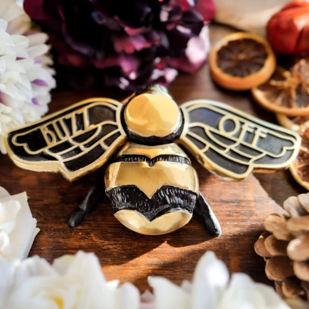 Bee Door Knocker - Unique Garden Gifts For Mom