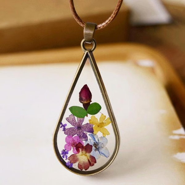 Terrarium Bronze Necklace - Special Gifts For Your Ex