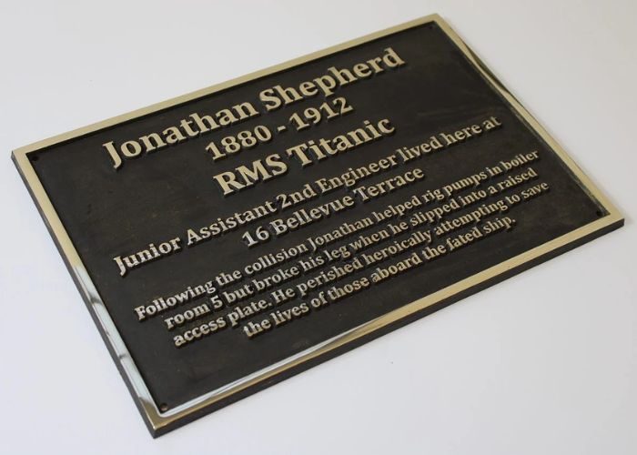 Custom Commemorative Plaque As Unique Memorial Gifts