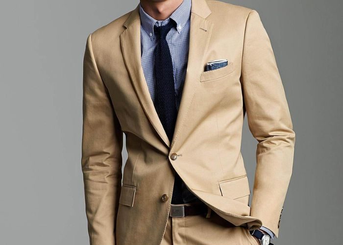 Lightweight Suit in Pastel Hues As Wedding Suit For A Man