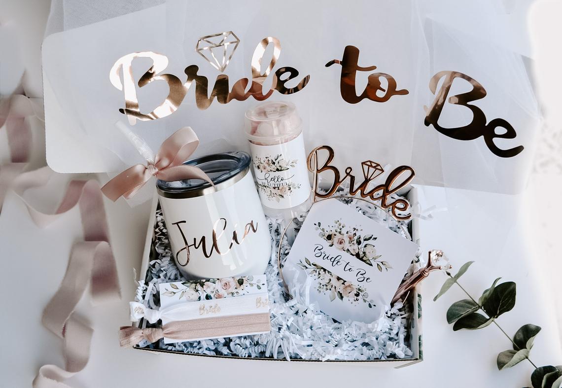 Top 30+ Unforgettable Wedding Day Gift For Bride