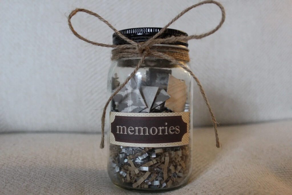 Memory Jar - Creative Memory DIY Gift Ideas