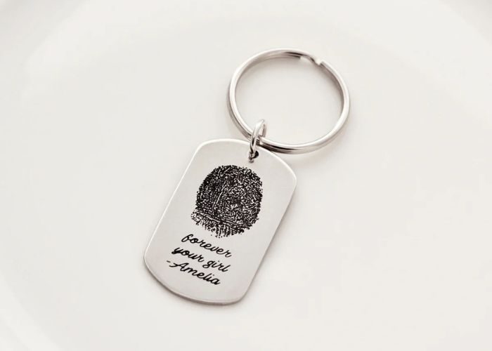 Fingerprint Keychain As Father's Day Craft Ideas